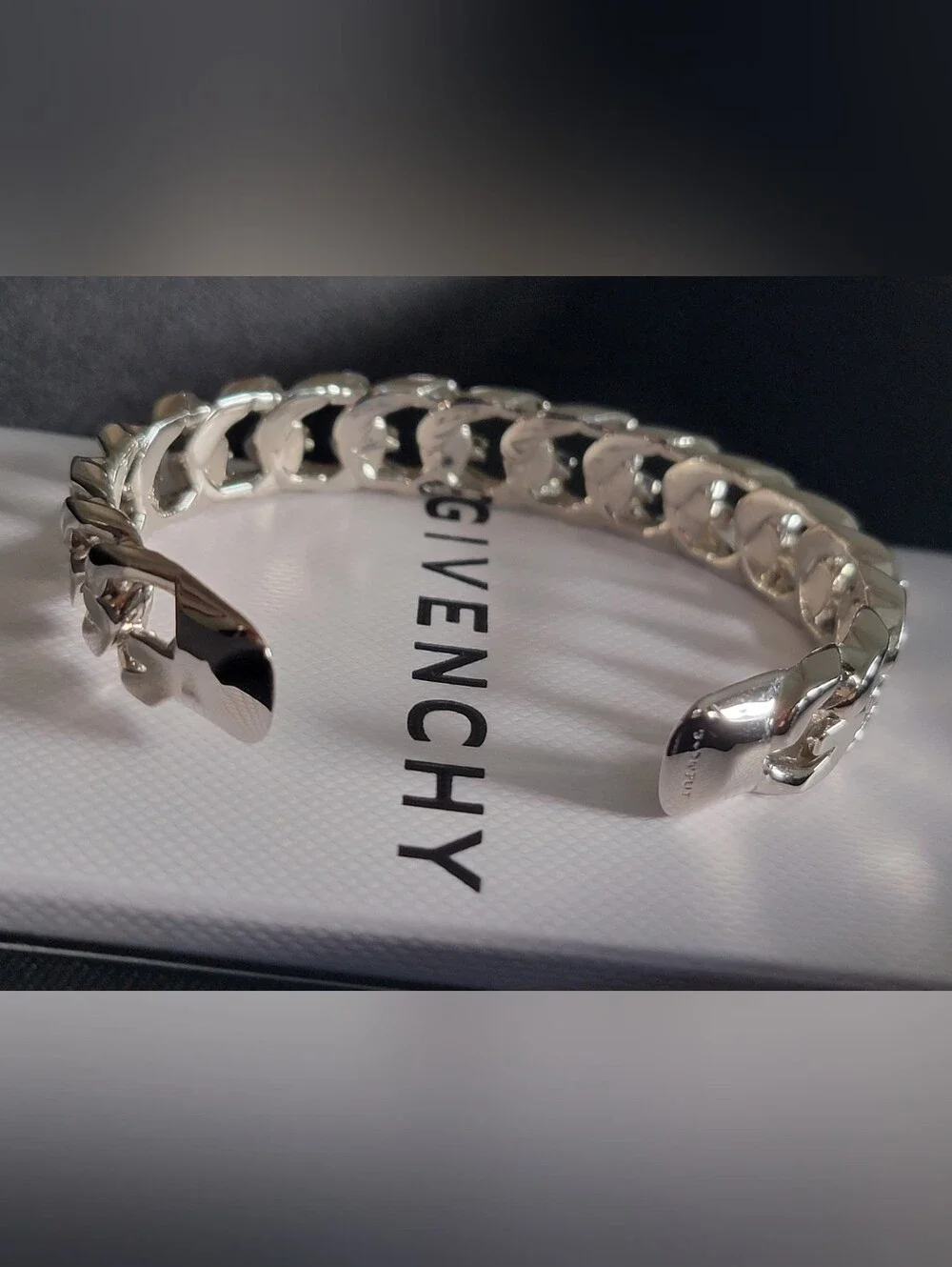 NWT Authentic Givenchy G Chain Bangle Bracelet – Silversmith Brass, Size 2